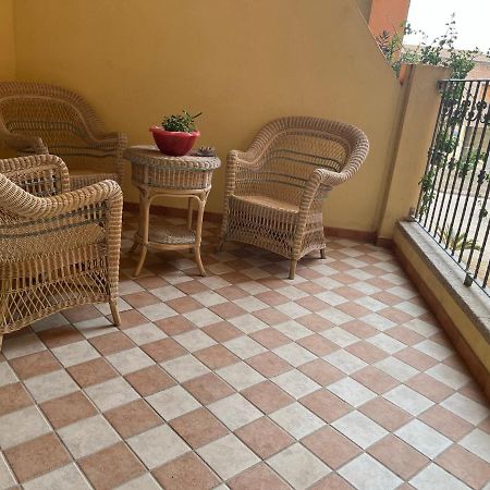 Appartamento Fausto Noce Con Garage Όλμπια Εξωτερικό φωτογραφία